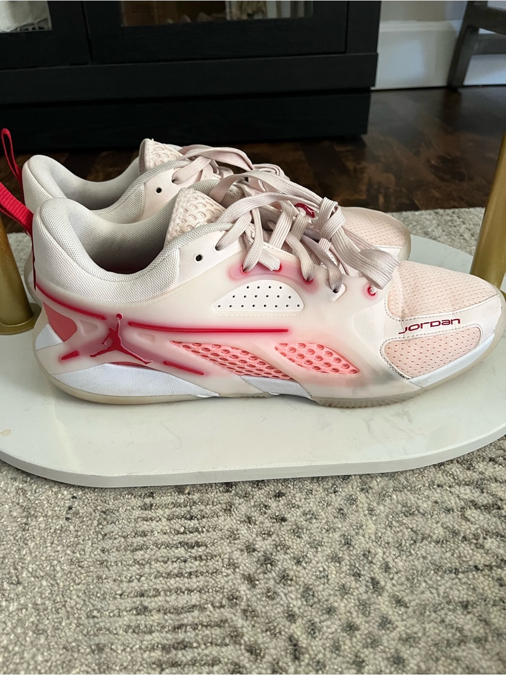 Jordan Heir woman’s sneakers “treat yourself”